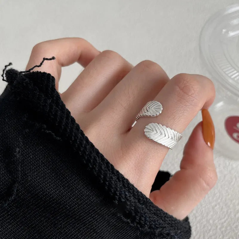 Minimalist Leaf Ring