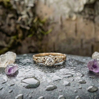 Vintage Zirconia Fine Gold Ring