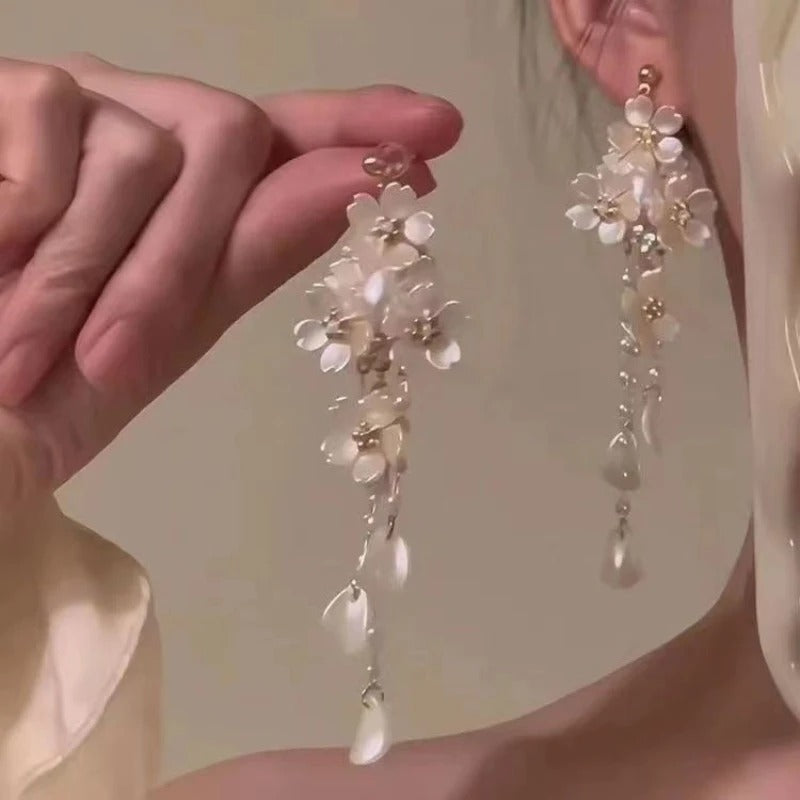 Elegant Pearl Flower Earrings
