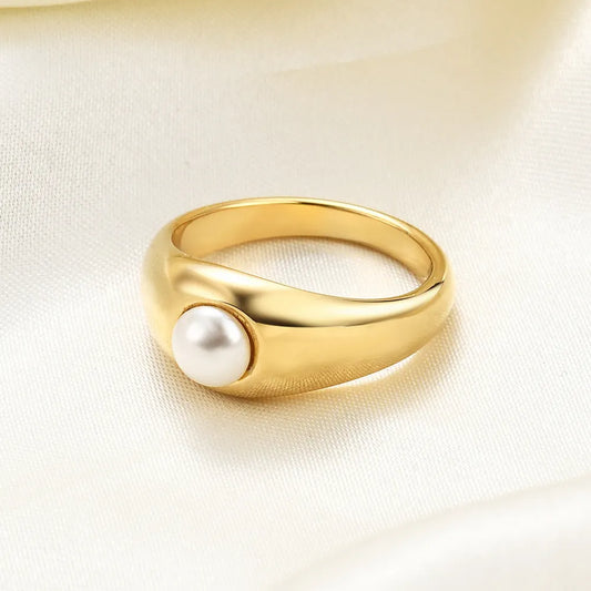 Classic Pearl Ring