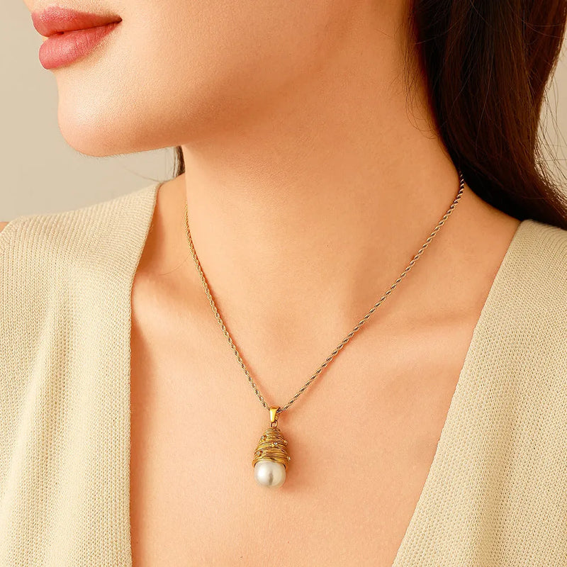Elegant Pearl Necklace