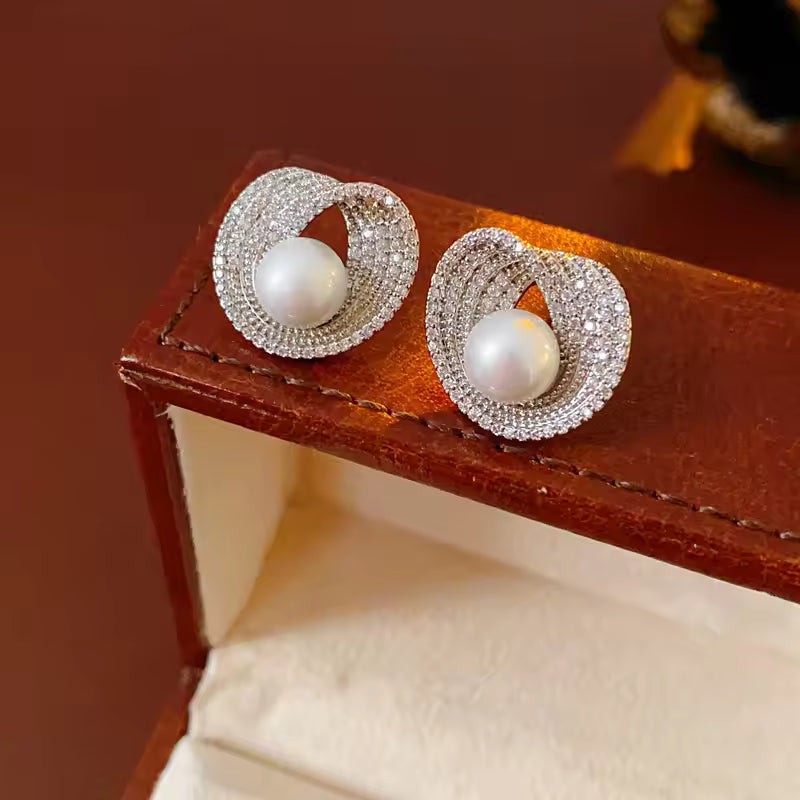 Elegant Pearl Stud