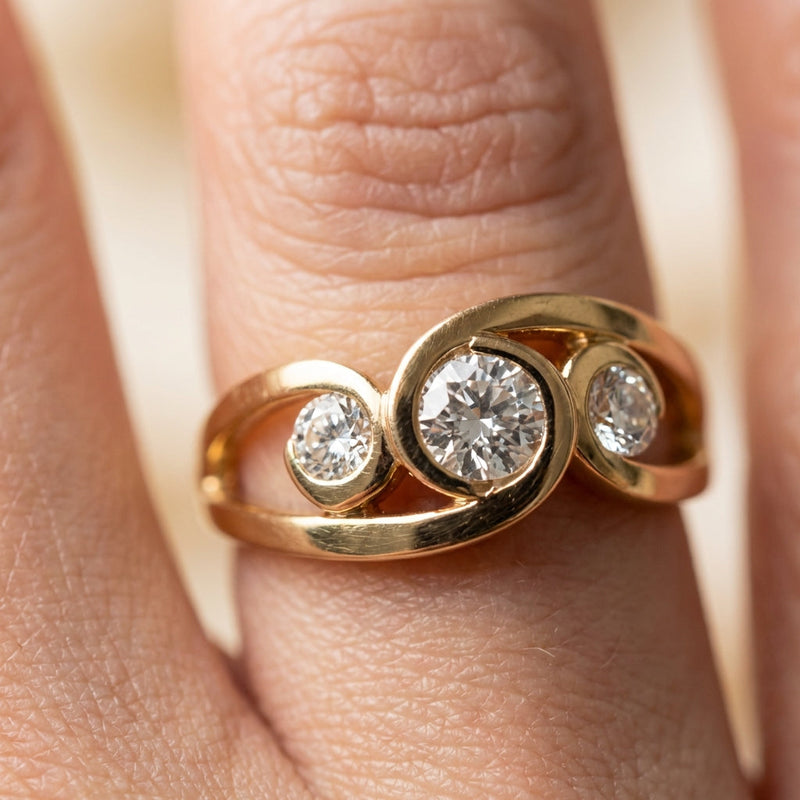 Vintage Inlaid Zirconia Spiral Gold Ring
