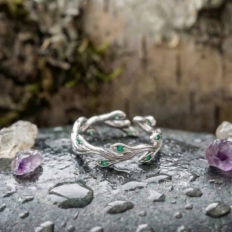 Elegant Silver Leaf Ring