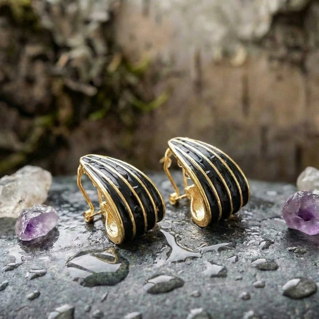 Exquisite Black Stud Gold Earrings