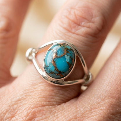 Vintage Exquisite Ethnic Style Green Stone Ring