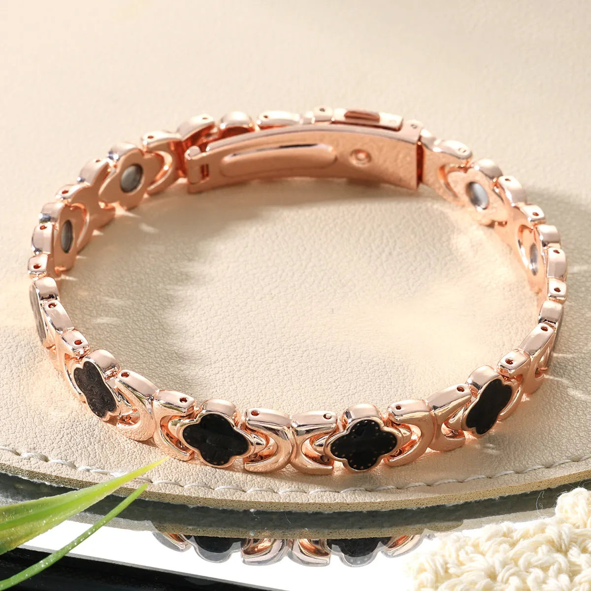 Elegant Clover Bracelet