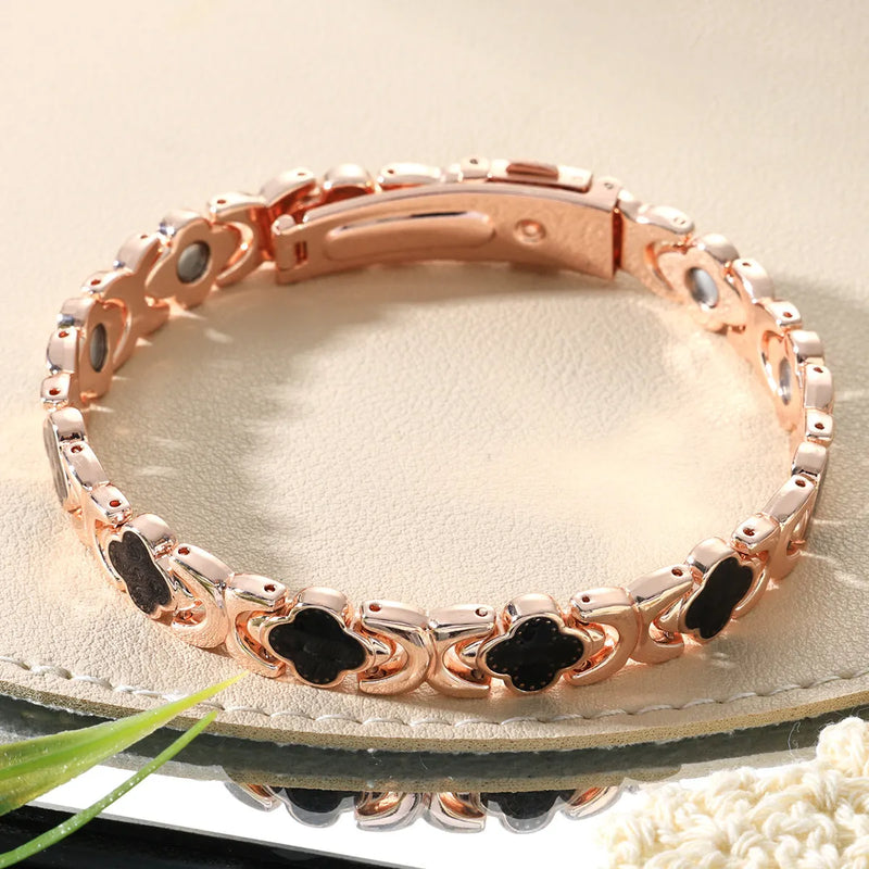Elegant Clover Bracelet