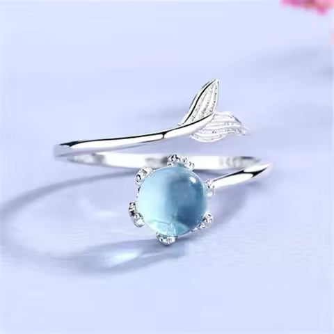 Elegant Aquamarine Ring