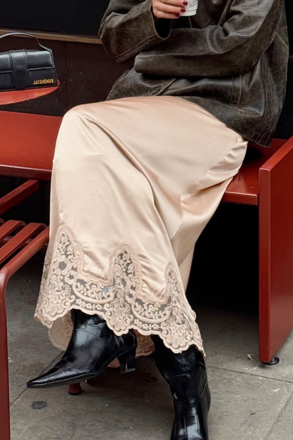 Lace Trim a Line Skirt
