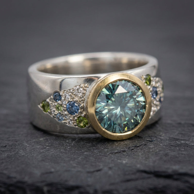 Vintage Bright Blue Zirconia Silver Ring