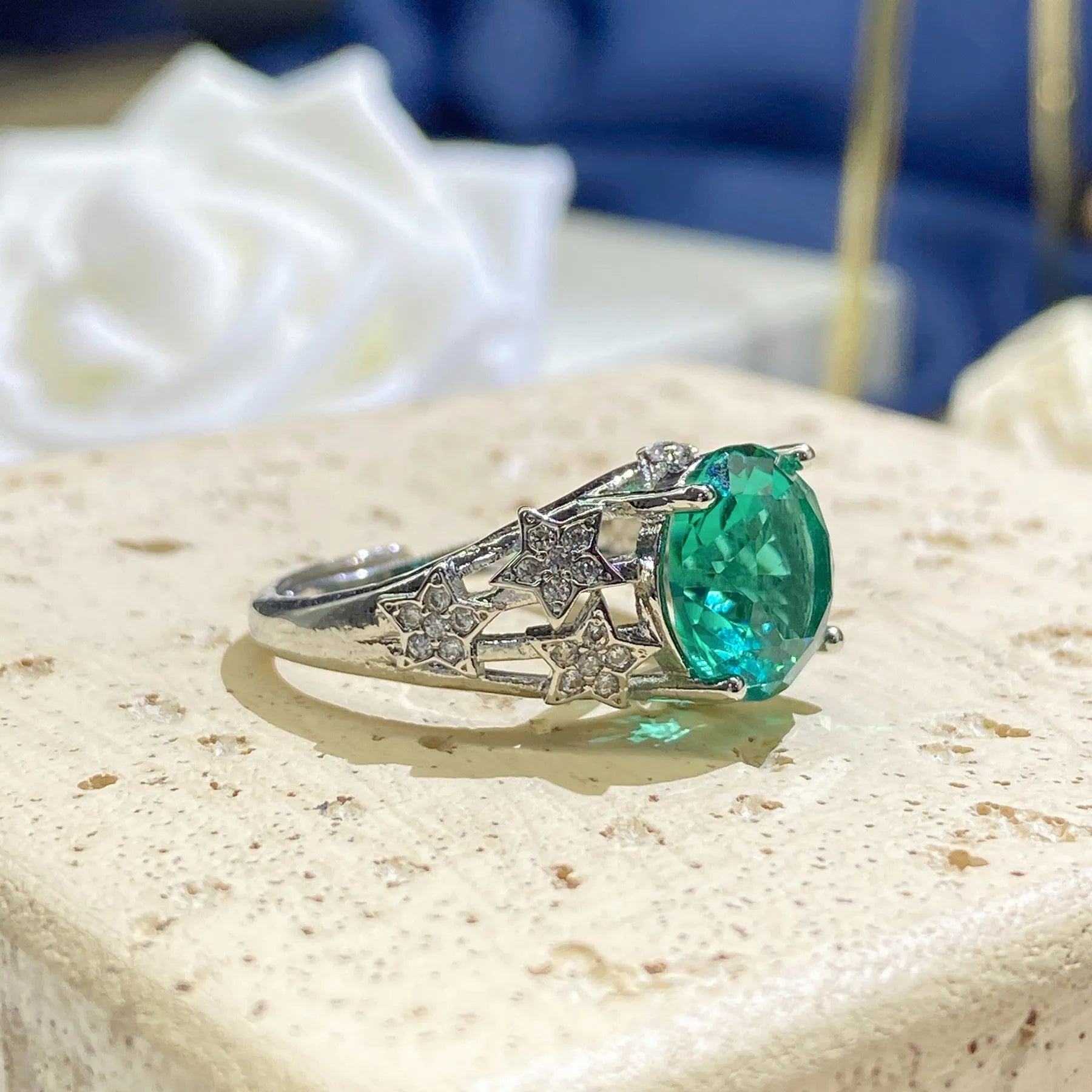 Elegant Emerald Ring