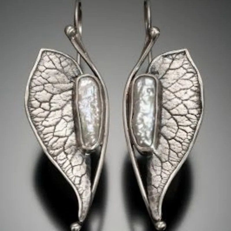 Elegant Leaf Pearl Earrings