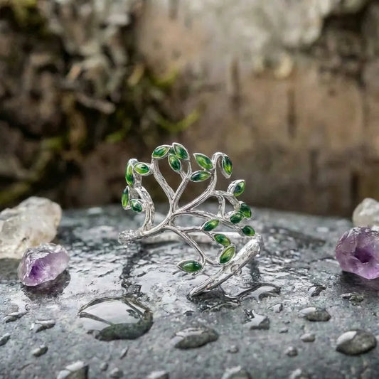 Elegant Green Leaf Ring