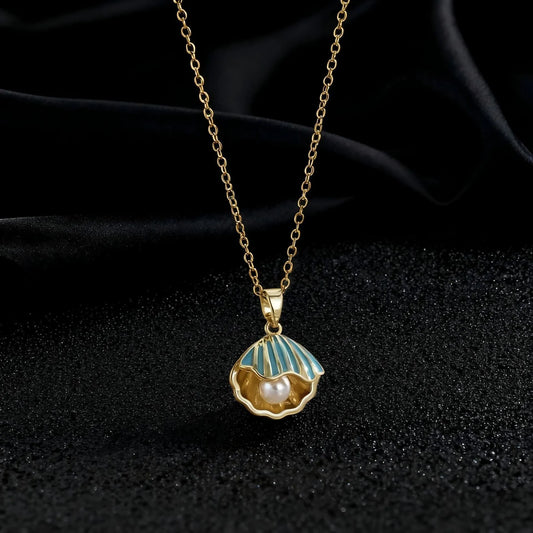 Elegant Pearl Shell Necklace