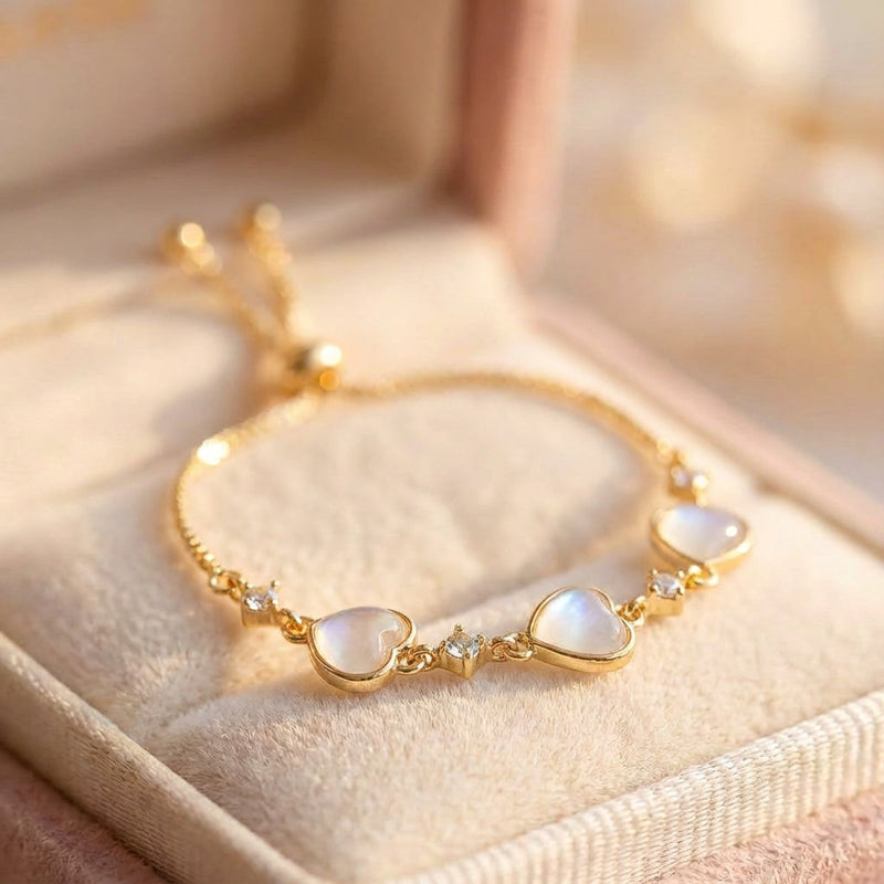 Elegant Heart Gold Bracelet