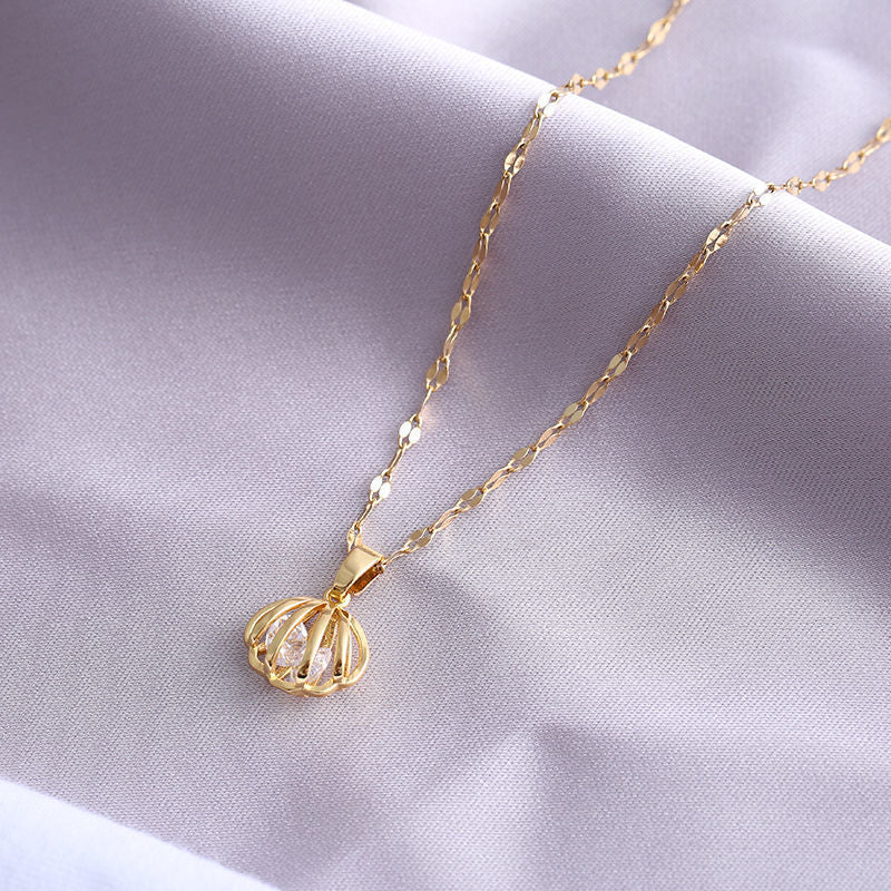 Elegant Shell Pendant Necklace