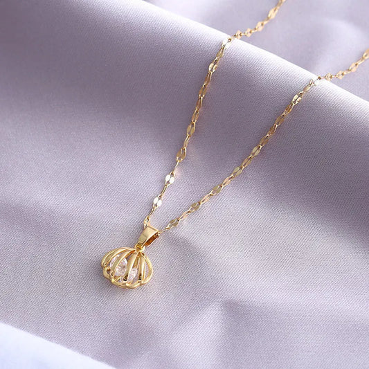 Elegant Shell Pendant Necklace