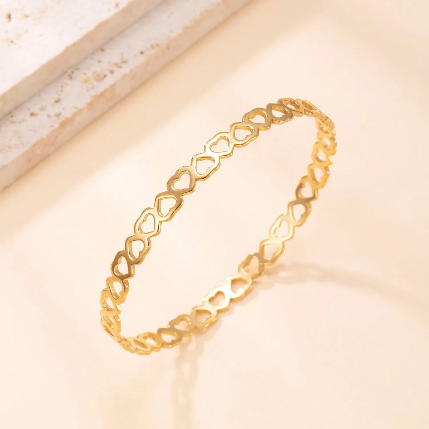 Romantic Gold Heart Bracelet