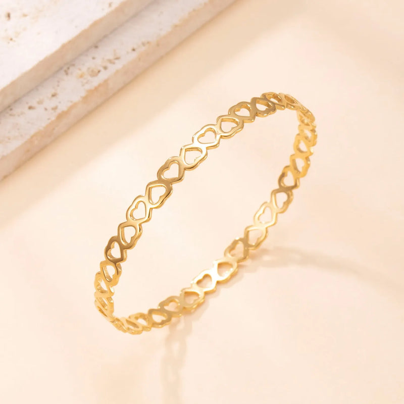 Romantic Gold Heart Bracelet