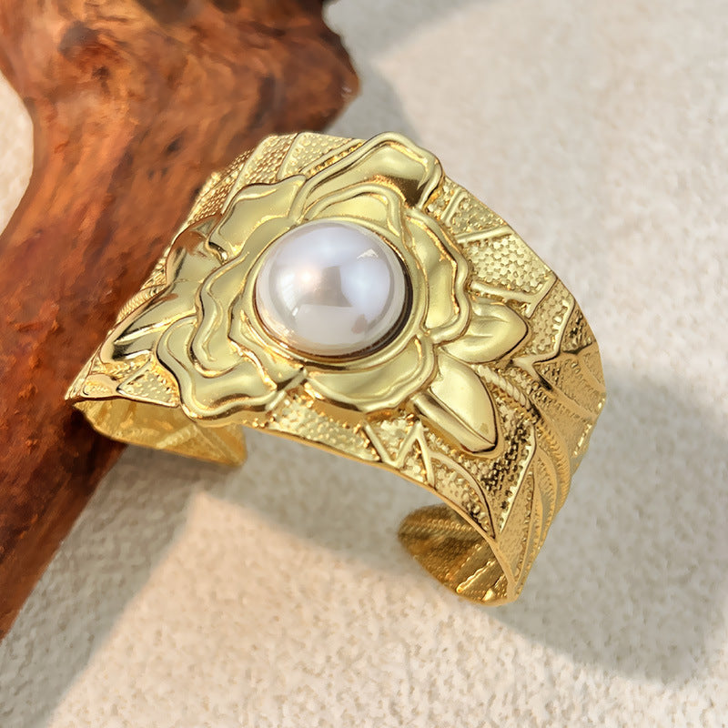 Elegant Pearl Ring