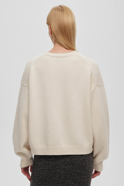 Printed Knit Round Neck Long Sleeve Blouse