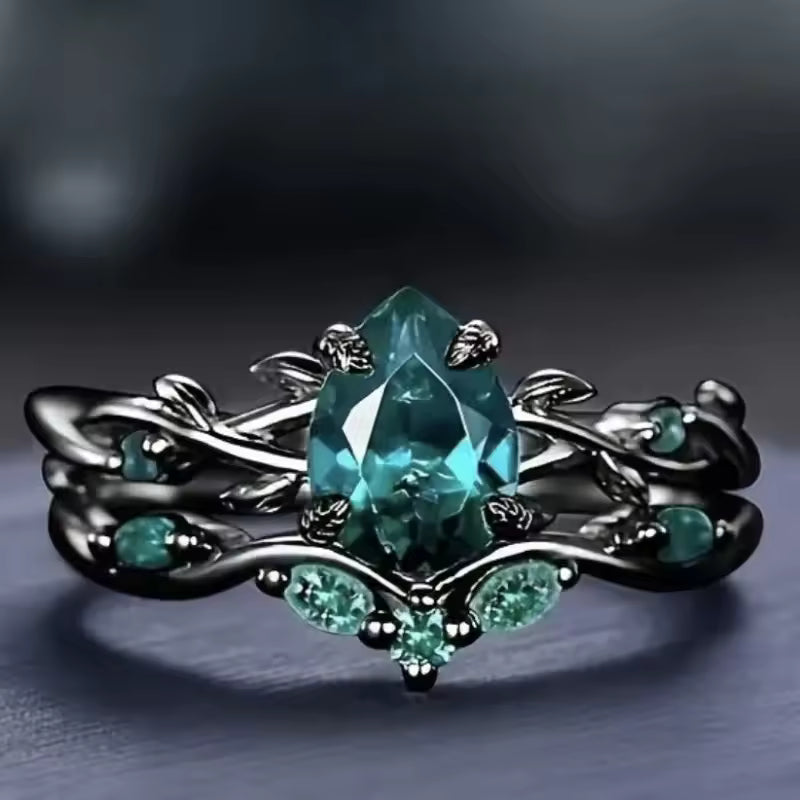 Elegant Emerald Ring