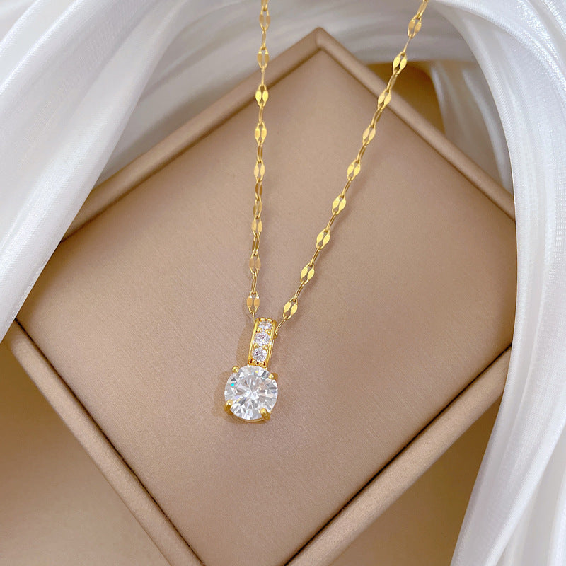 Vintage Round Moissanite