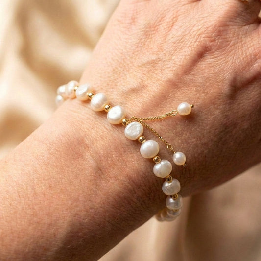 Vintage White Pearl & Gold Bracelet