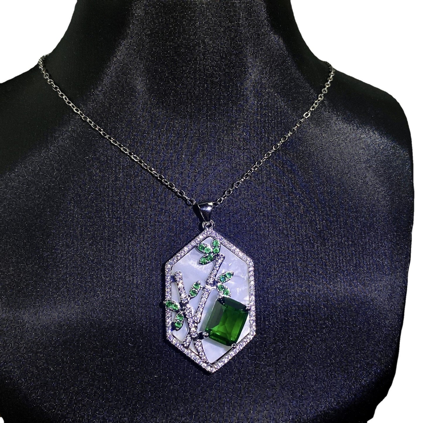 Elegant Emerald Necklace
