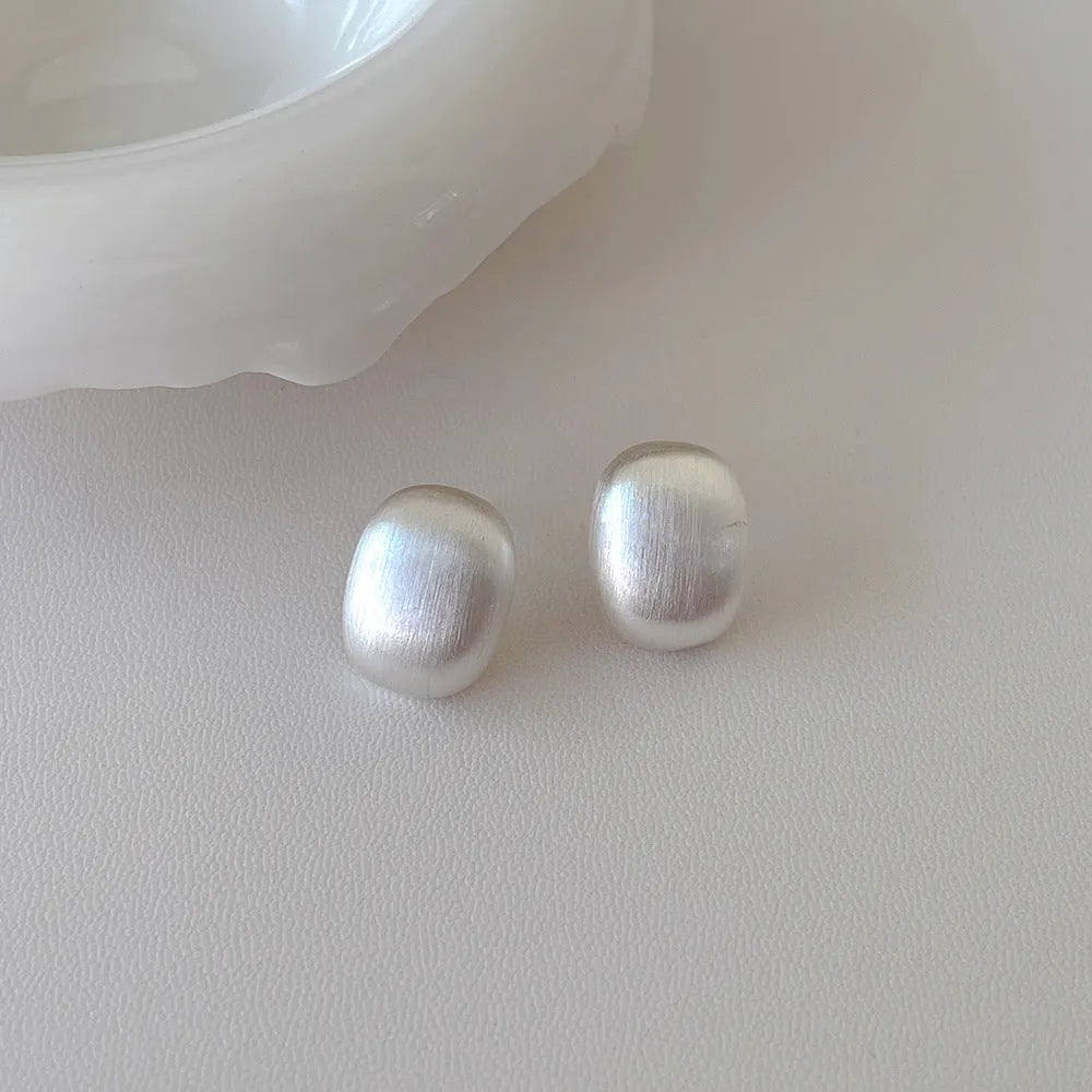 Classic Pearl Earrings