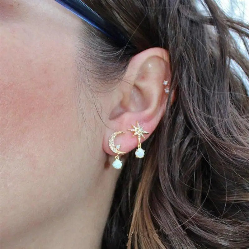 Classic Gold Earrings with Timeless Appeal