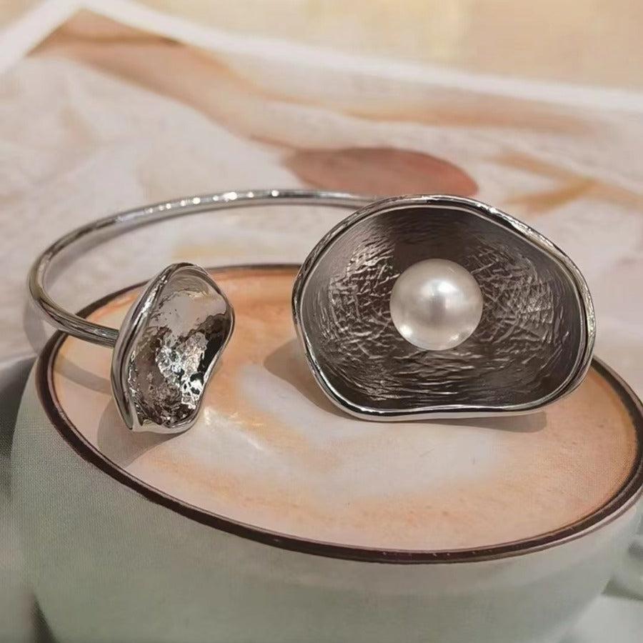Modern Pearl Bracelet