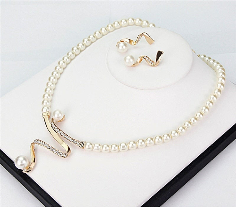 Vintage Handmade Pearl Necklace Set