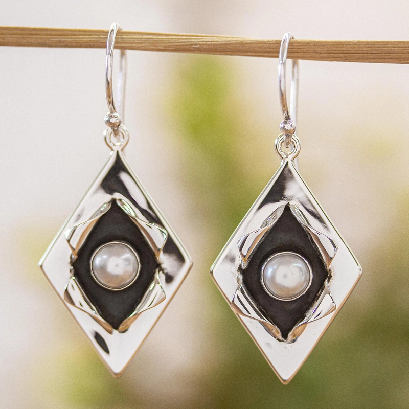Vintage Inlaid Pearl Silver