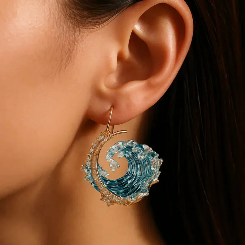 Elegant Ocean Wave