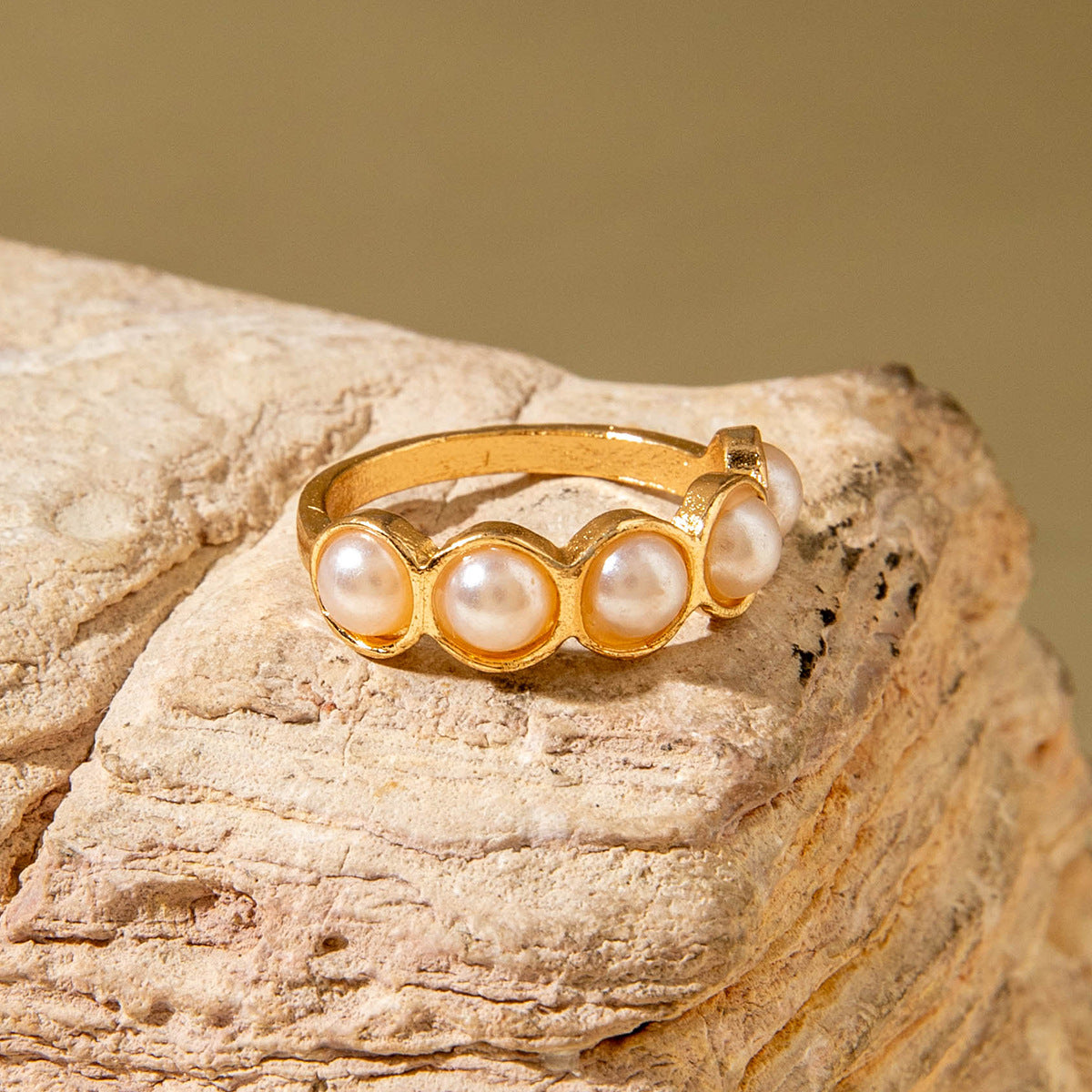 Elegant Pearl Ring