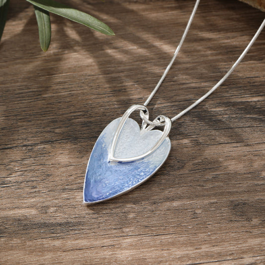 Elegant Blue Agate Necklace