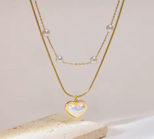 White Pearl Heart Gold Necklace