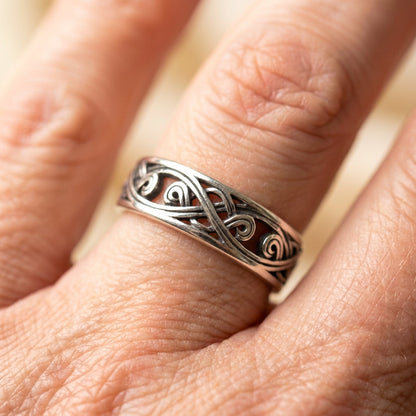 Vintage Hollow Silver Ring