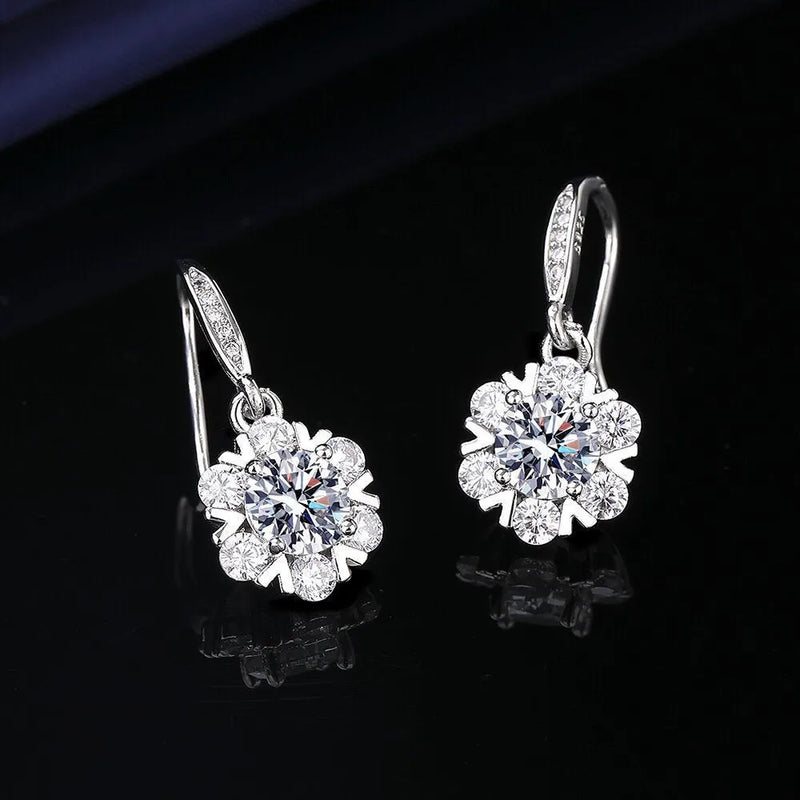 Elegant Round Crystal Snowflake