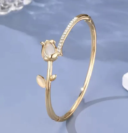 Exquisite Tulip Bangle