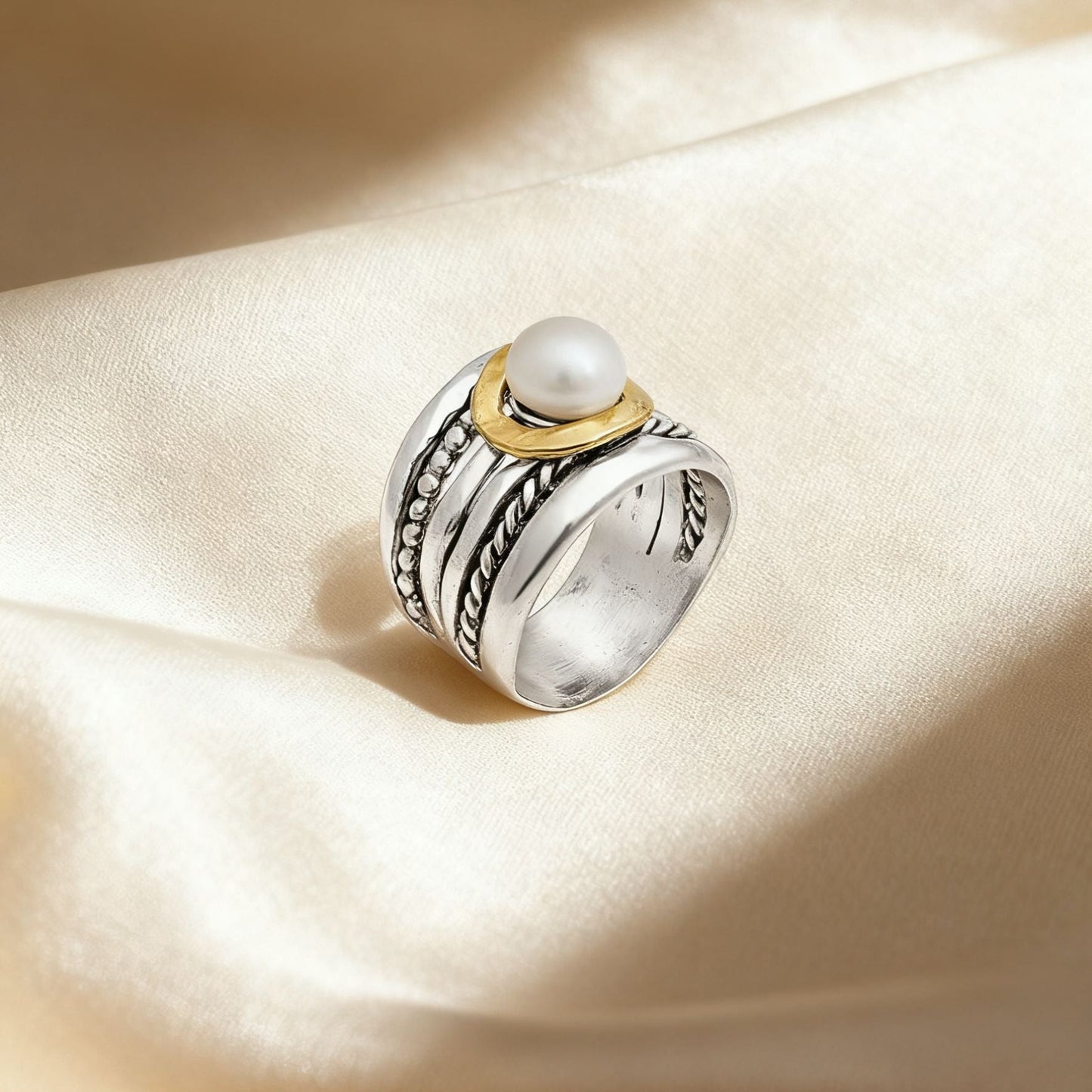 Elegant Pearl Ring