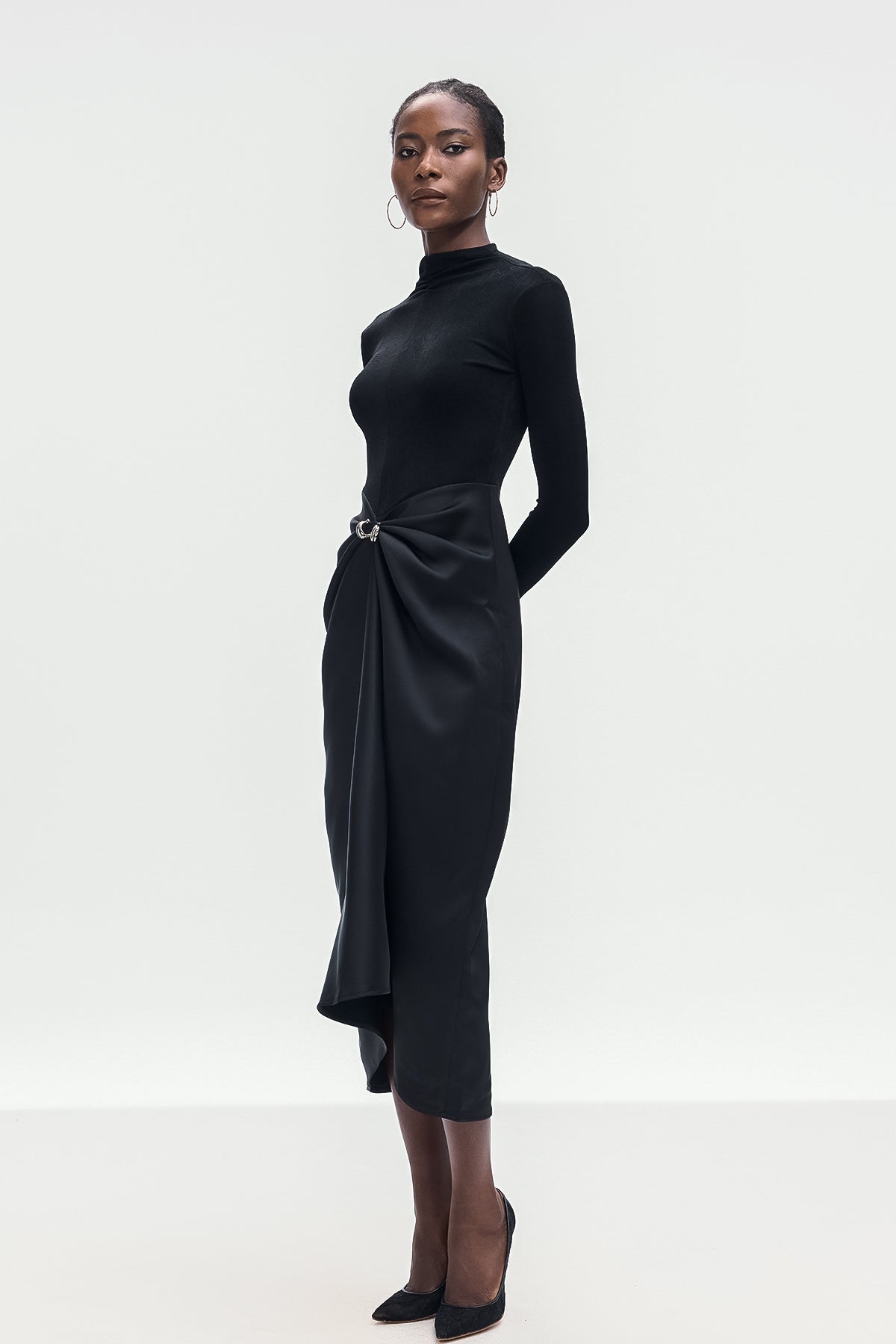 Apria Bodycon Deconstruct Ruch Maxi Dress in Black