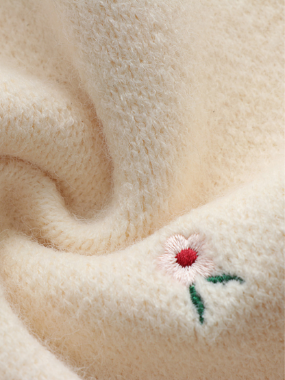 | Beige Wide V-neck Daisy Embroidered Knit Sweater