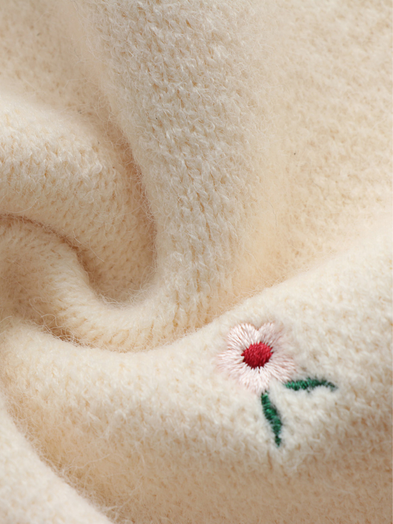 | Beige Wide V-neck Daisy Embroidered Knit Sweater