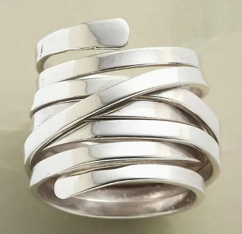 Swirl Design Ring