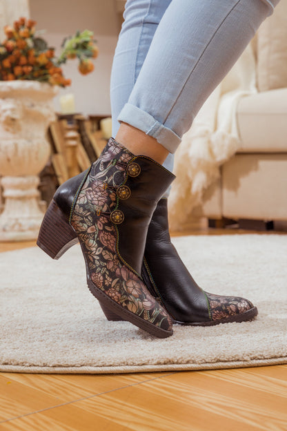 Soffia | Button-accent Black Leather Ankle Boot