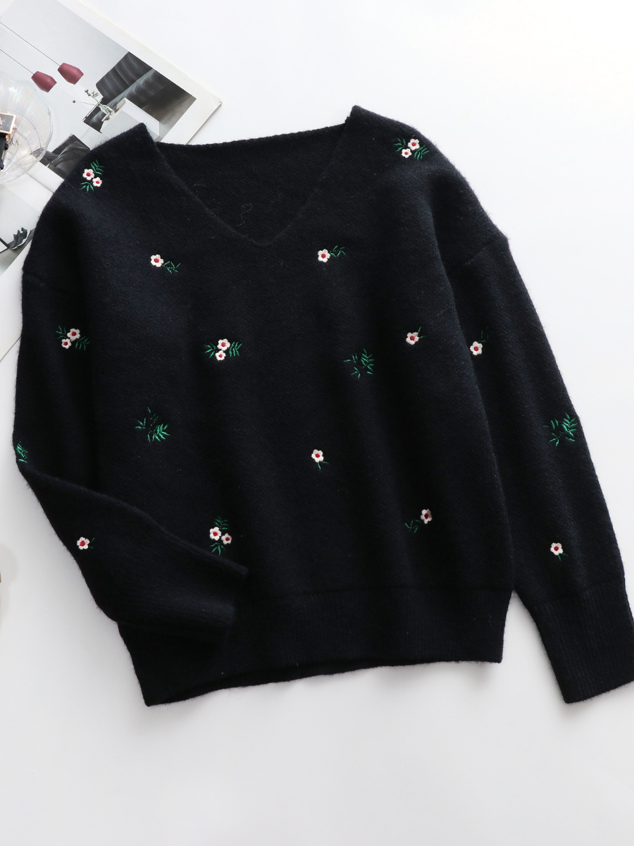 | Black Low V-neck Daisy Embroidered Knit Sweater