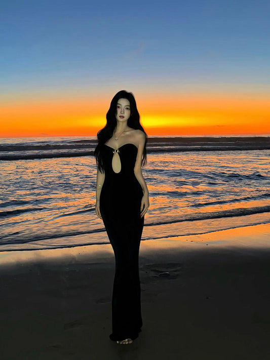Black Cut-out Bodycon Maxi Dress _ & Sultry Beach Party Outfit